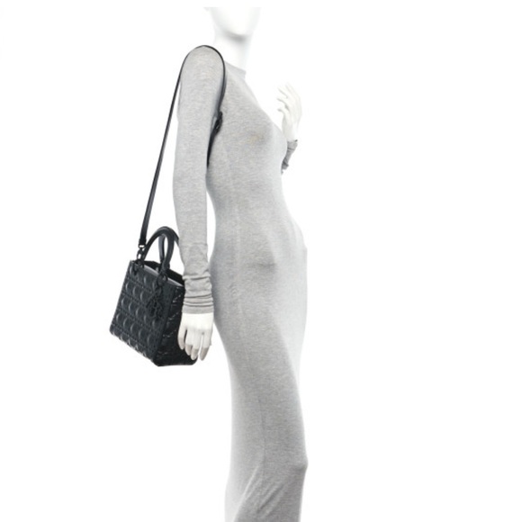 Calfskin Diamond Medium Lady Dior Black - Picture 13 of 14